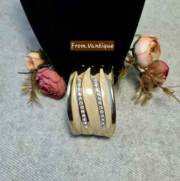 💠🟡 Vintage Rhinestones Gold & Beige Bold / Statement Bangle / Cuff ⭕️ - Picture 4 of 5